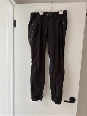 Women’s Lululemon Black Performance Stretch Pants